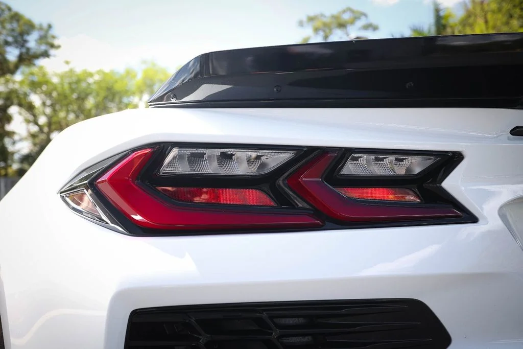 Used 2026 Arctic White Chevrolet Z06 image 18