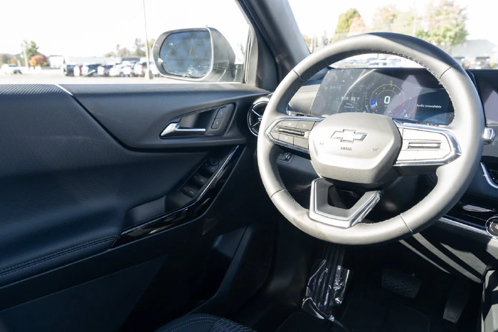 2027 Chevrolet Equinox LT - Photo 11