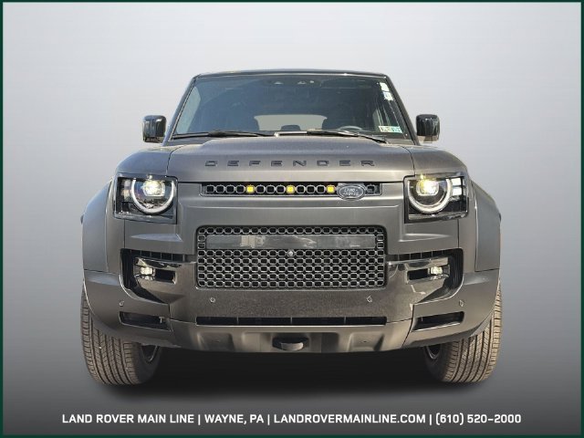 2026 Land Rover Defender OCTA Black - Photo 8