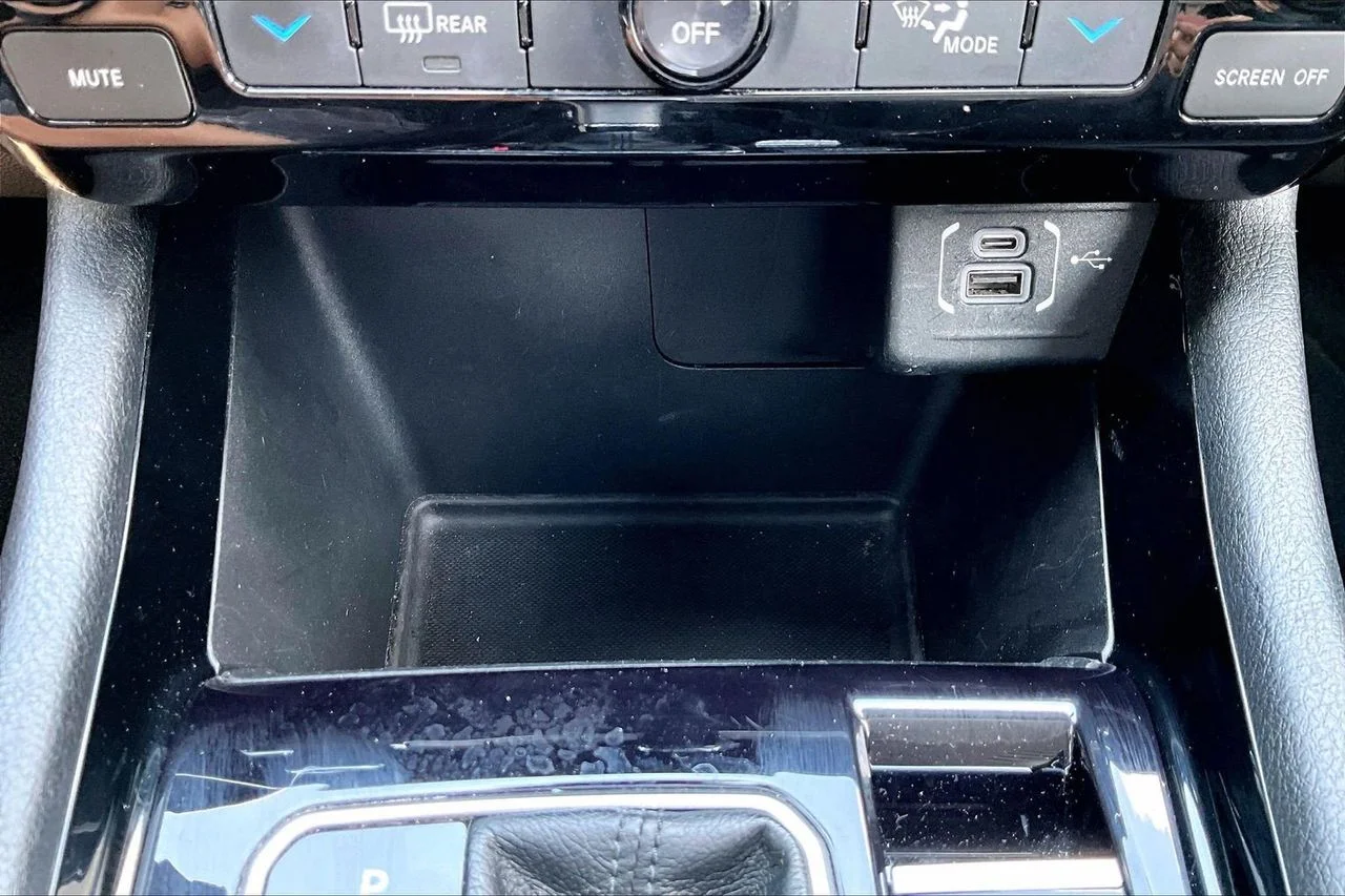 Certified Used 2025 White Jeep Limited image 16