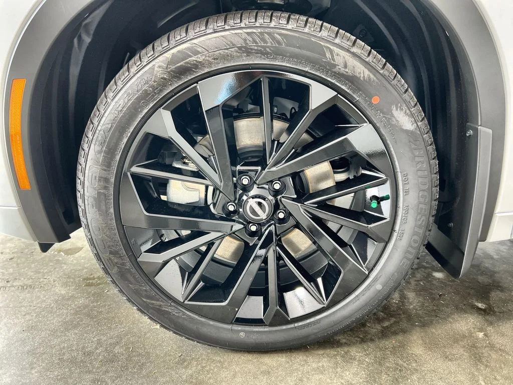 New 2026 White Nissan Platinum image 19