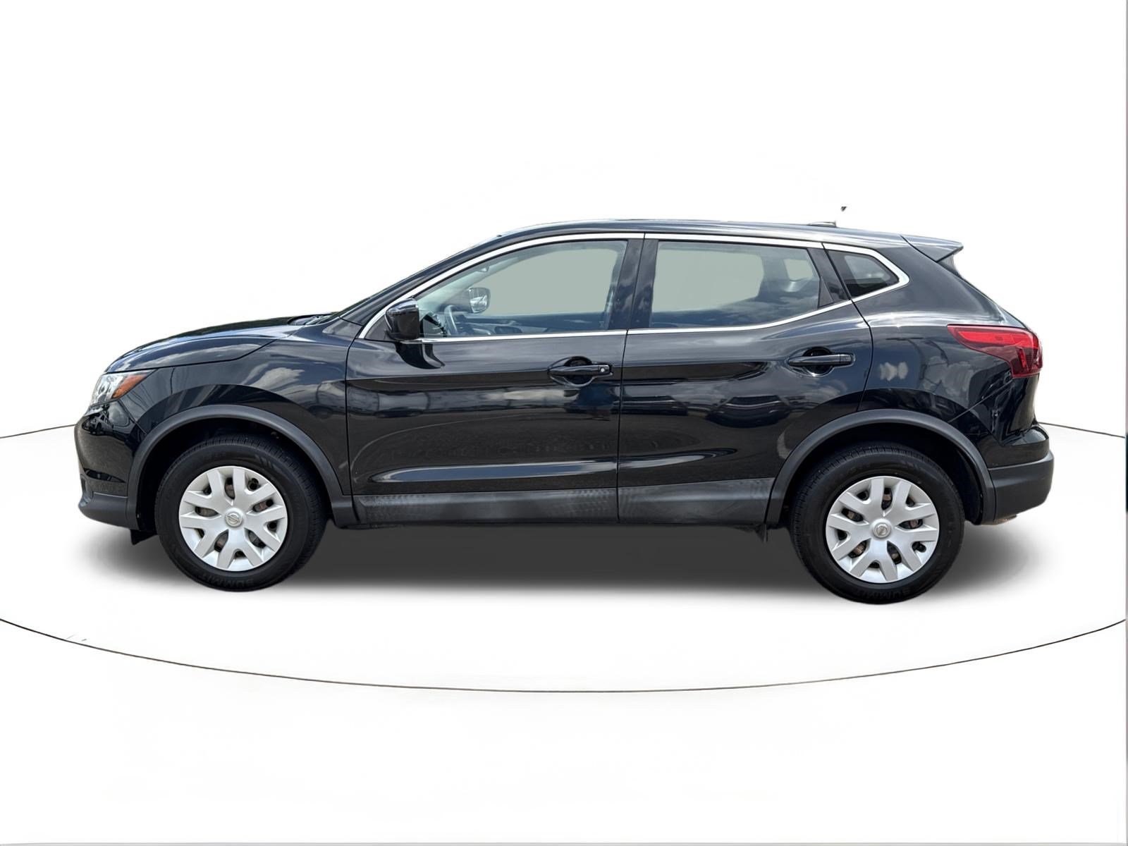 Used 2019 Magnetic Black Pearl Nissan S image 6
