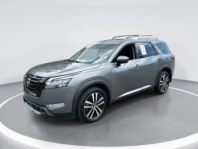 Used 2025 Gray Nissan Platinum image 1