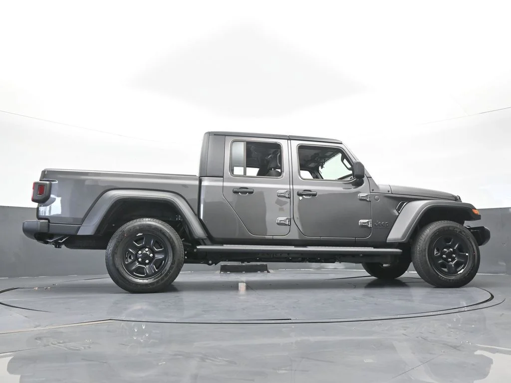 New 2026 Granite Crystal Metallic Clear-Coat Exterior Paint Jeep Sport image 62