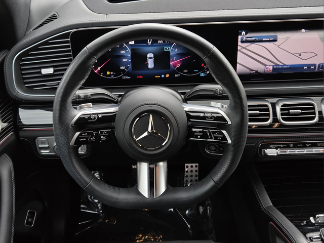 Used 2025 Black Mercedes-Benz GLS 580 image 15