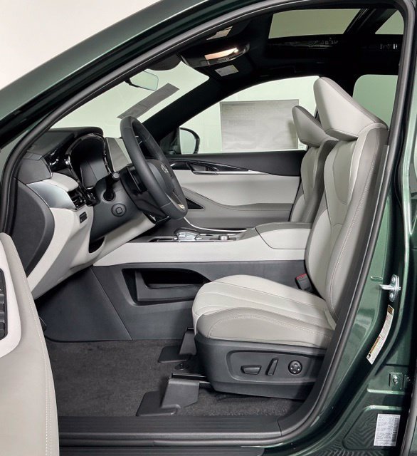 New 2027 DEEP EMERALD INFINITI Sport AWD image 12
