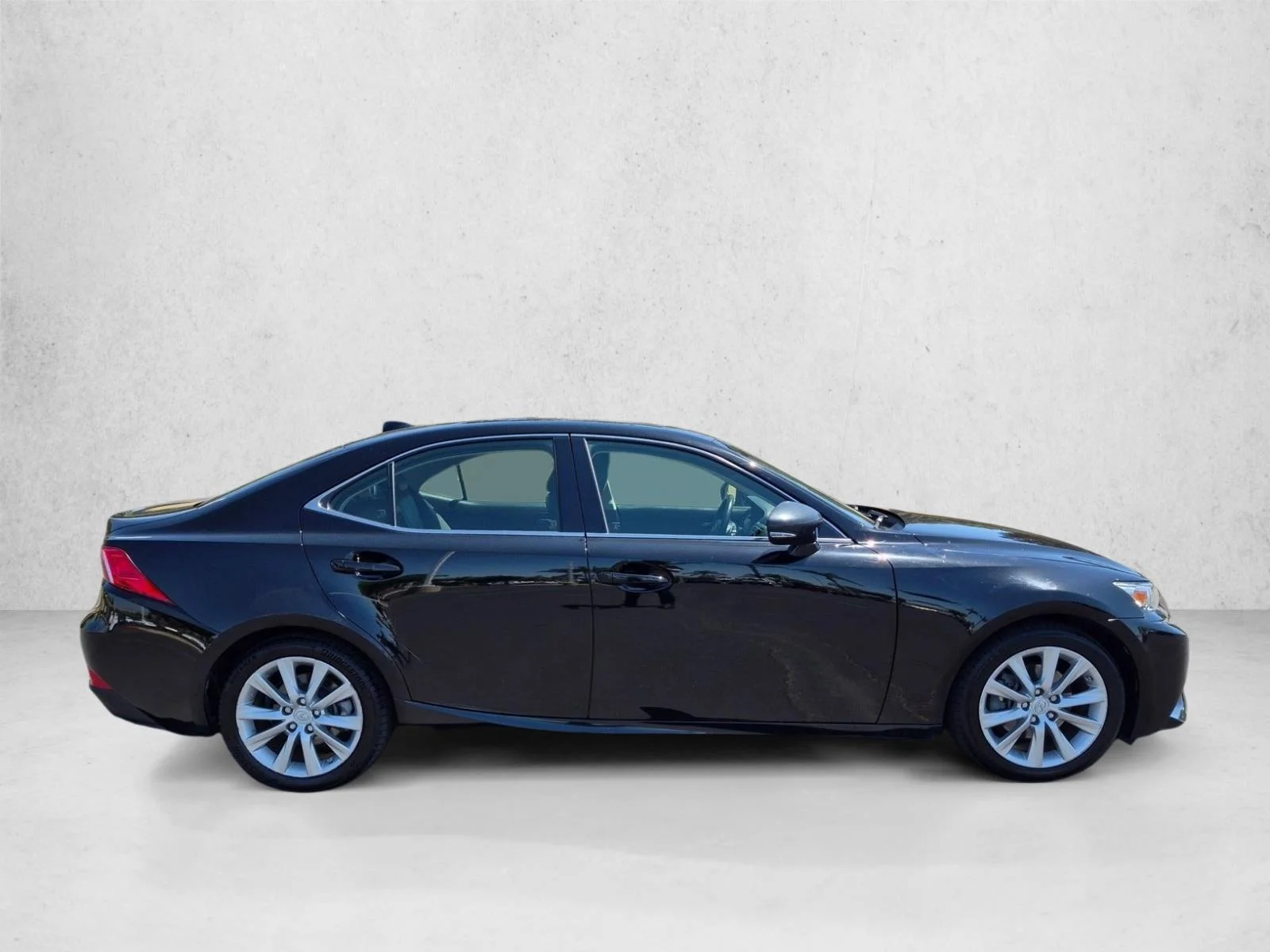 Used 2014 Obsidian Lexus  image 4