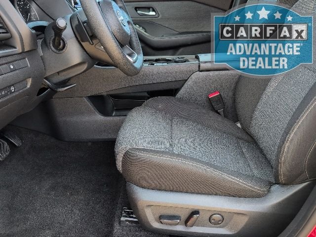 Used 2023  Nissan SV image 11