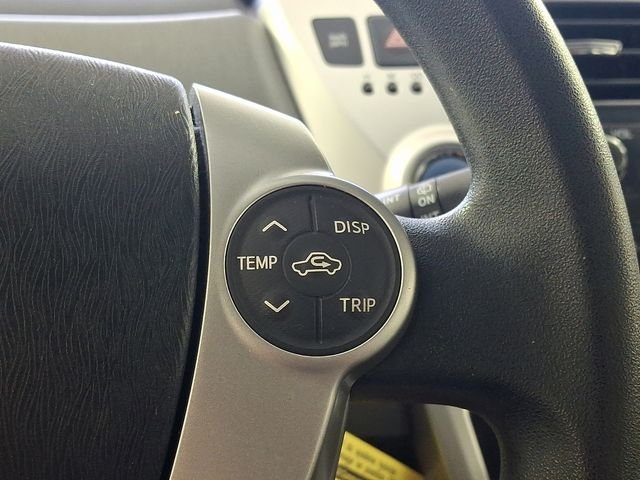 Used 2014 Silver Toyota Three image 27