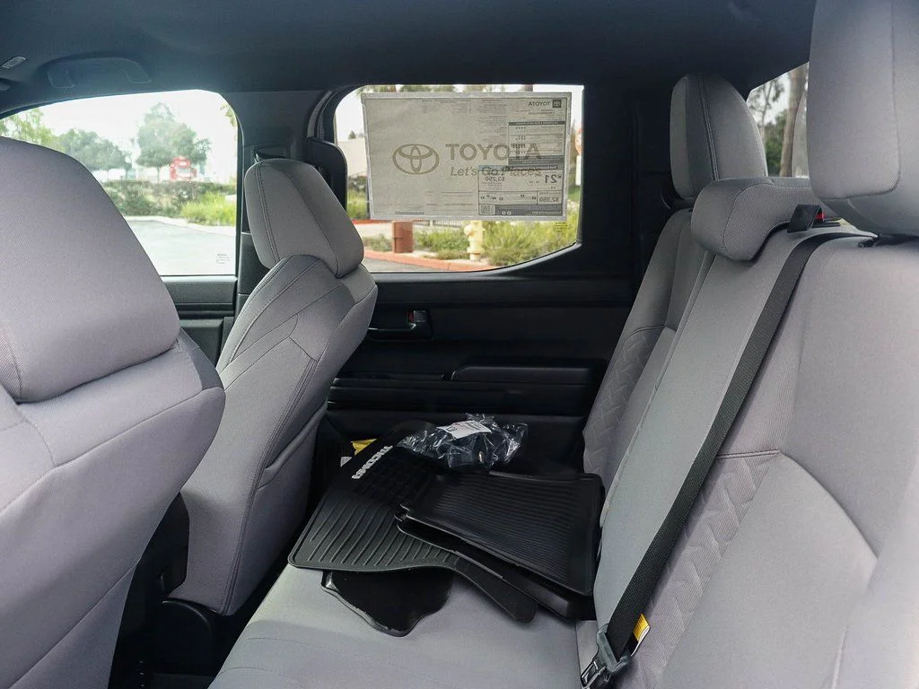 2026 Toyota Tacoma SR5 - Photo 17