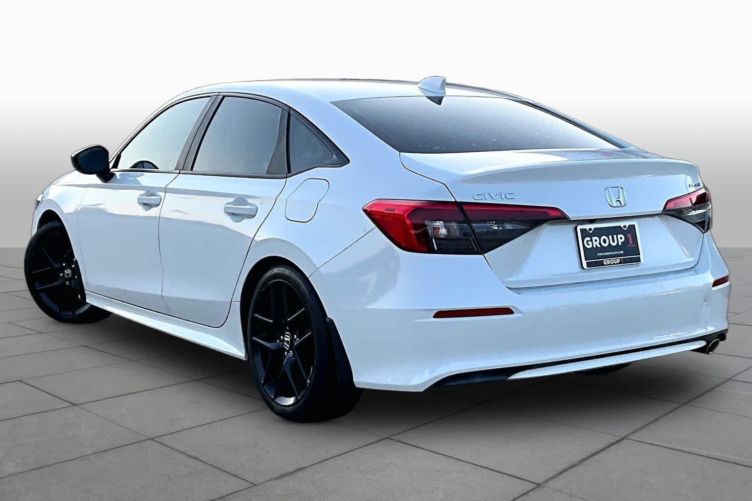 Used 2022 Platinum White Pearl Honda Sport image 11
