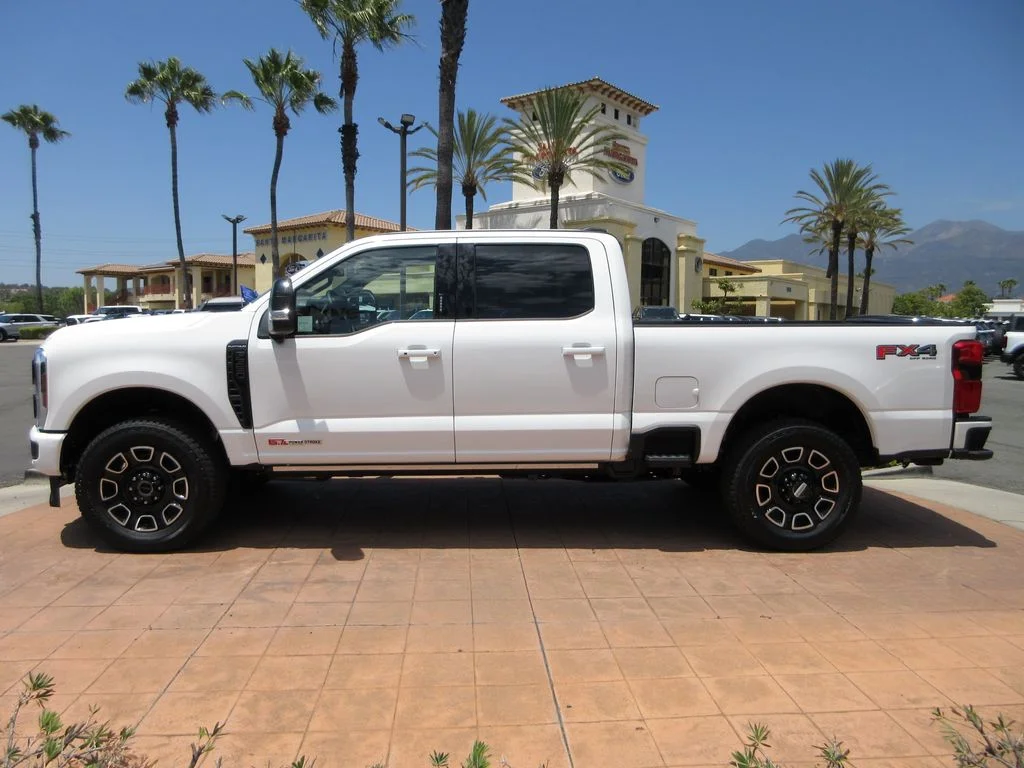 New 2026 Star White Metallic Tri-Coat Ford Platinum image 1