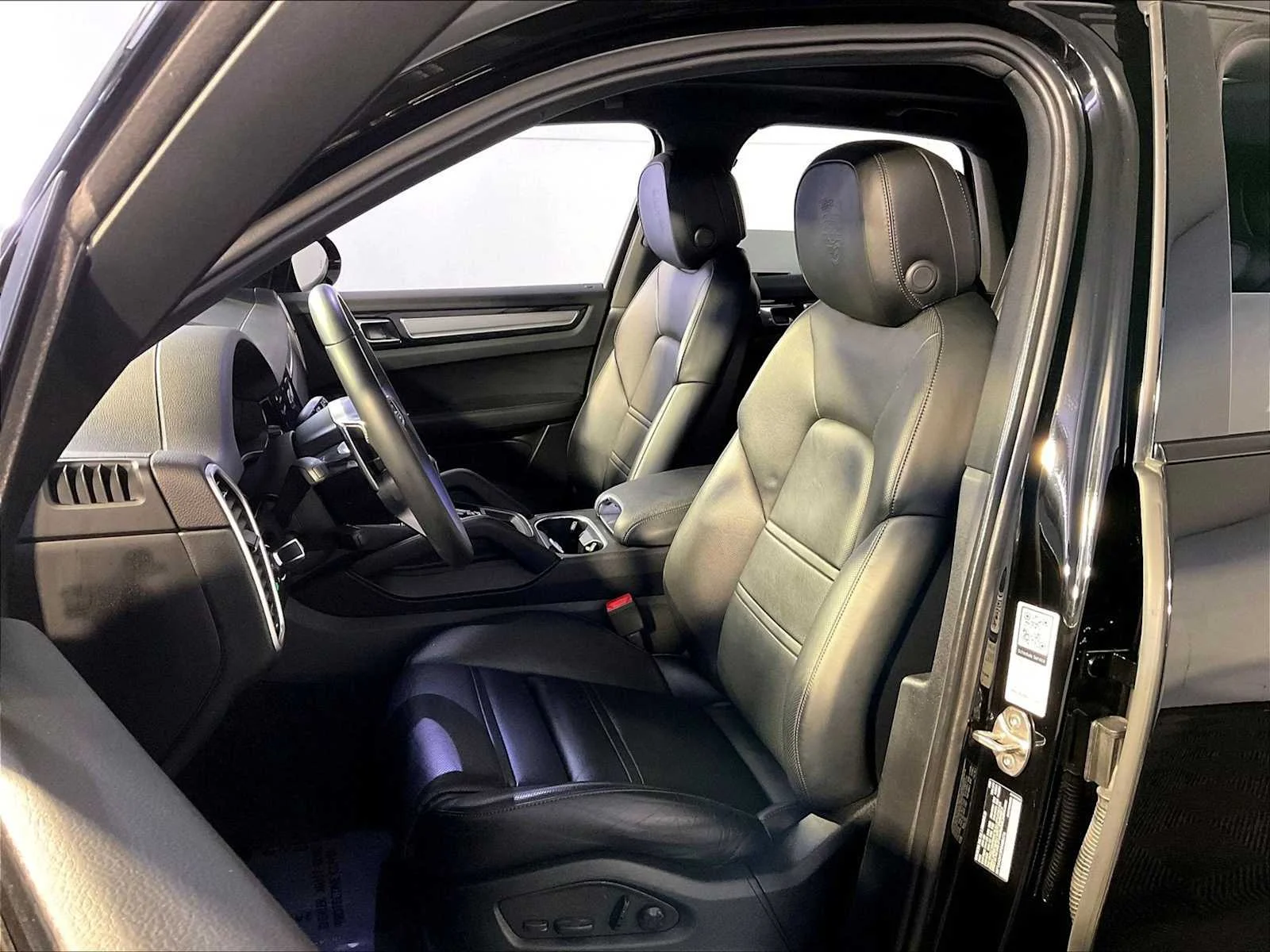 Certified Pre-Owned 2023 Porsche Cayenne Platinum Edition