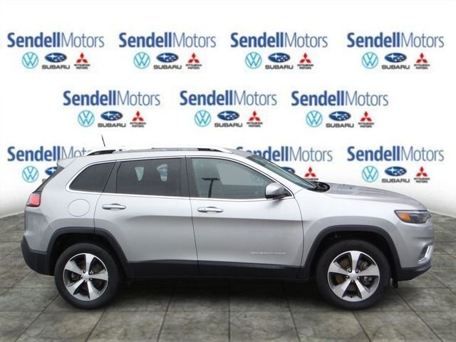 Used 2020 Silver Jeep Limited image 2