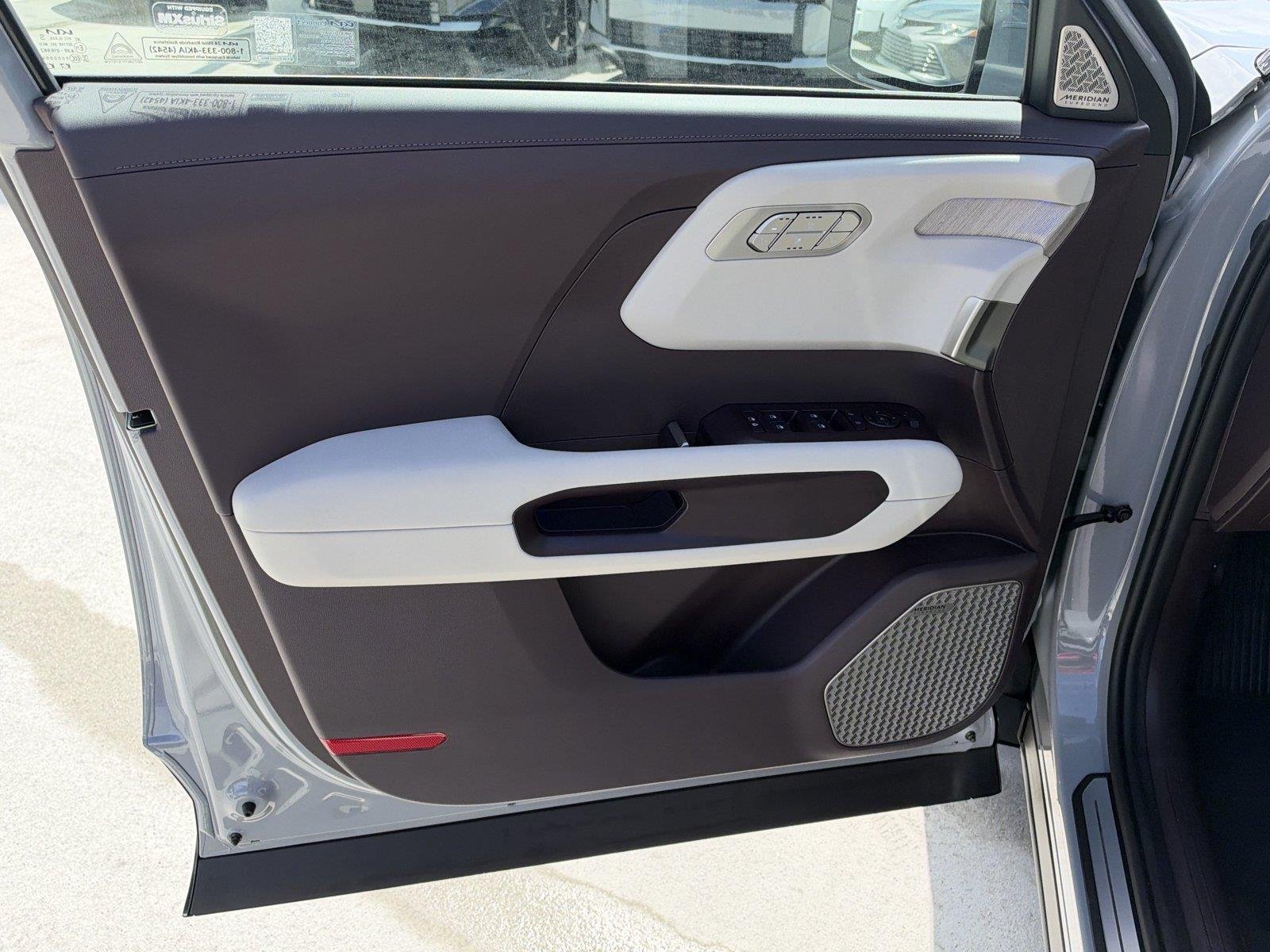 New 2027 Wolf Gray KIA SX-Prestige image 7