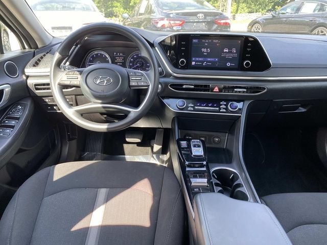 Used 2022 Quartz Hyundai SEL image 7