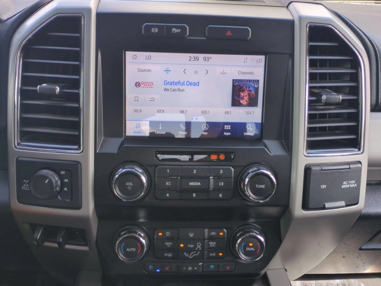 Used 2021 Oxford White Ford Lariat image 23