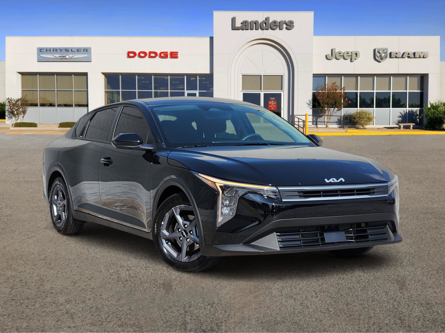 Used 2025 Aurora Black Pearl Kia LXS image 1