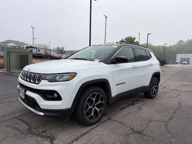 Used 2025 White Jeep Limited image 7