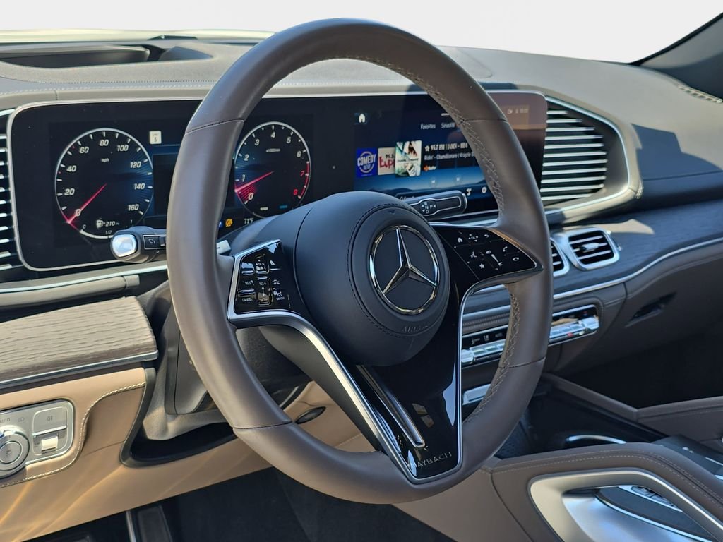 Used 2026  Mercedes-Benz Maybach GLS 600 image 19