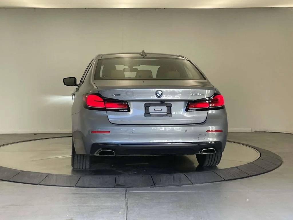 Used 2023 Gray BMW 530e iPerformance image 4
