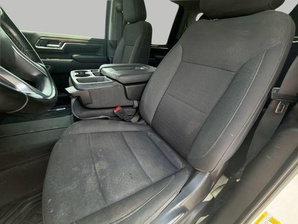 Used 2024 White Chevrolet LT image 17