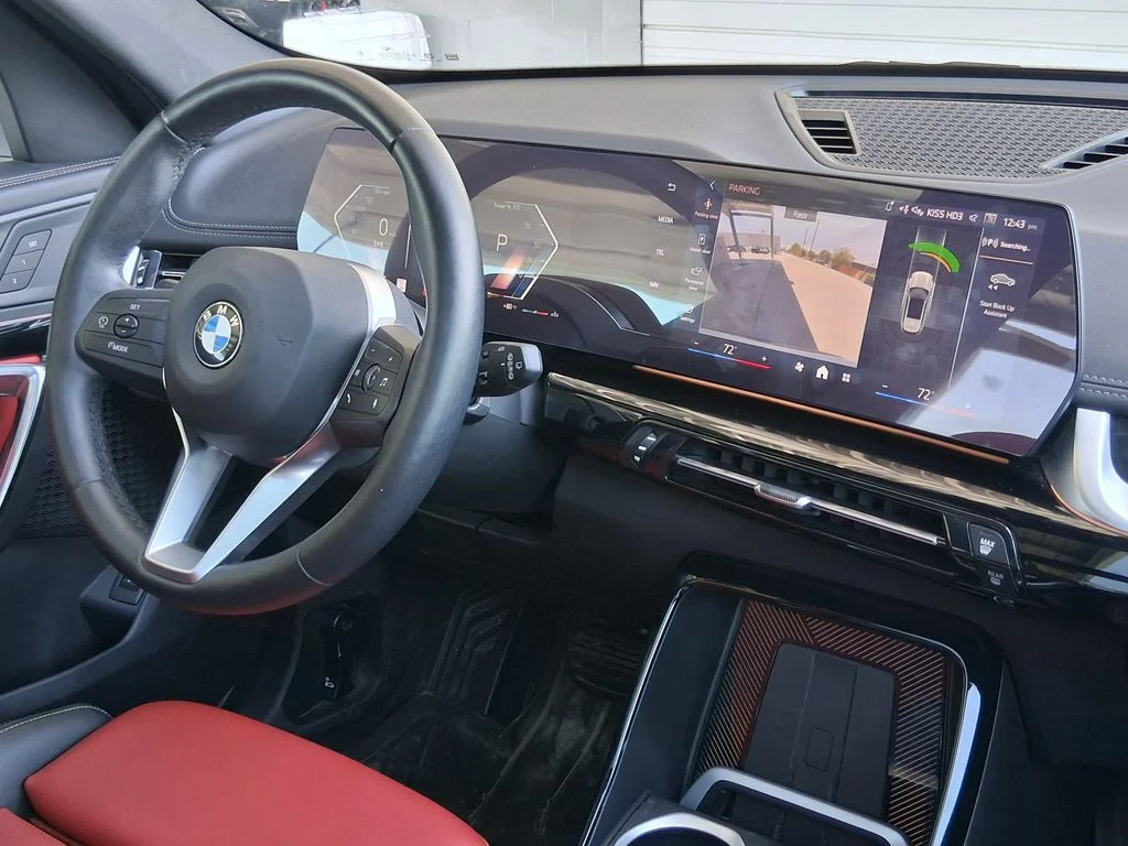 Used 2024 White BMW xDrive28i image 13