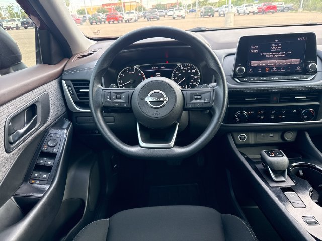Used 2023 Red Nissan S image 14