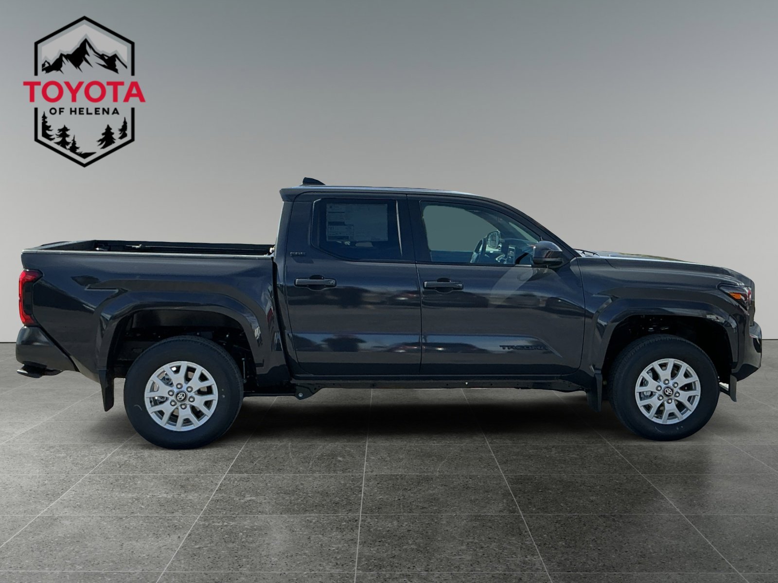 2025 Toyota Tacoma SR5 - Photo 6