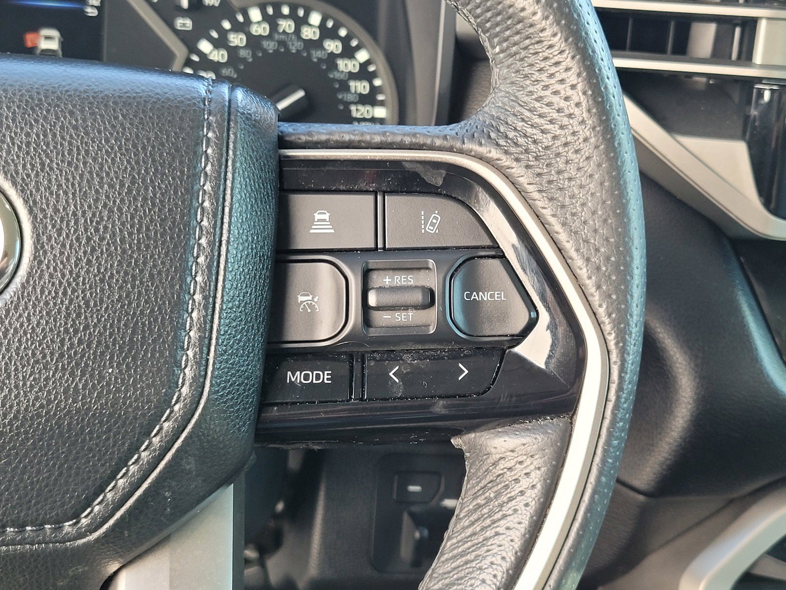 Used 2024  Toyota SR5 image 25