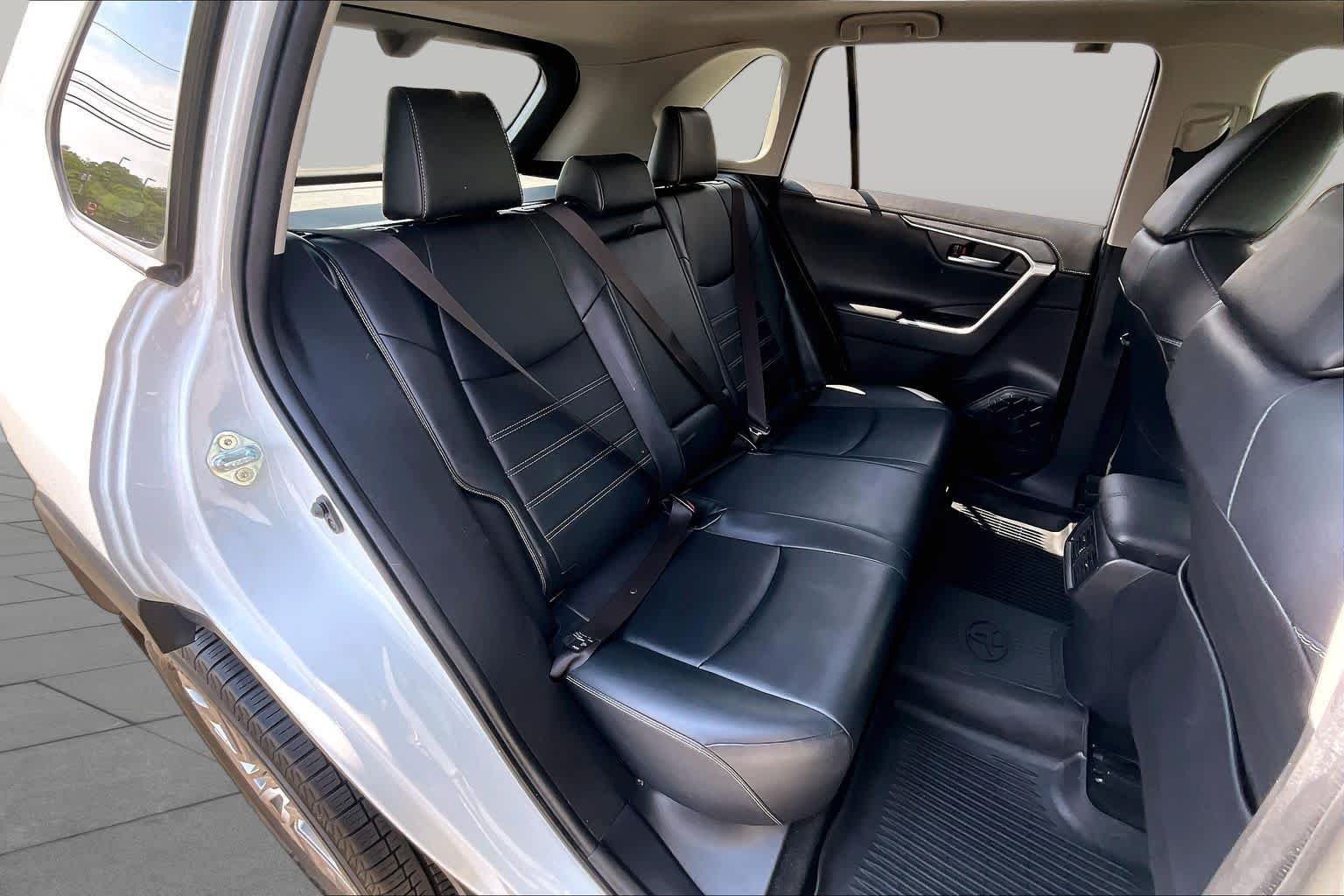Used 2019 Blizzard Pearl Toyota Limited image 20