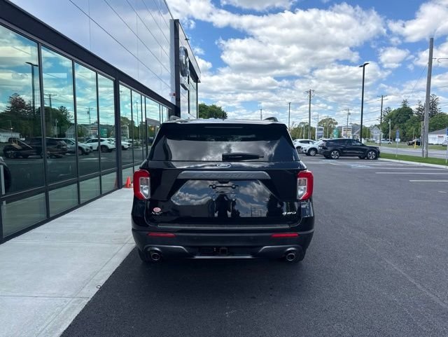 Used 2023 Black Ford XLT image 4