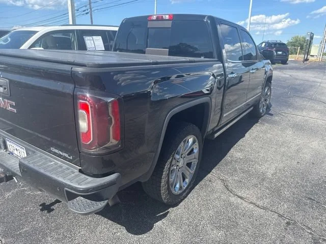 Used 2018 ONYX BLACK GMC Denali image 3