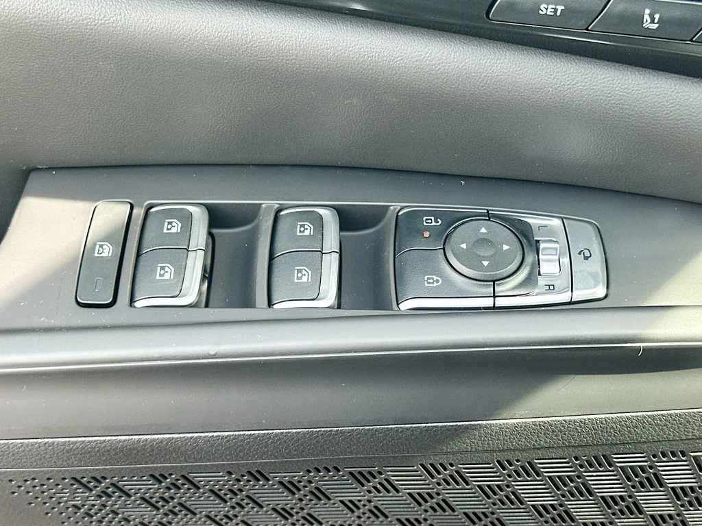 New 2026 Snow White Pearl Kia SX image 18