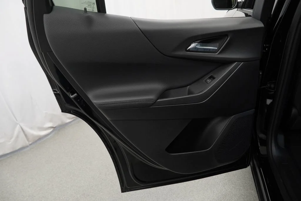New 2027 Mosaic Black Metallic Chevrolet LT image 24