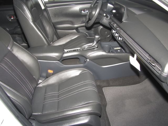 Certified Used 2025 Platinum White Pearl Honda EX-L image 20