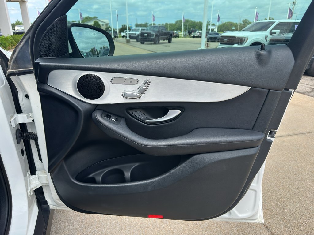 Used 2019 Polar White Mercedes-Benz 300 image 26