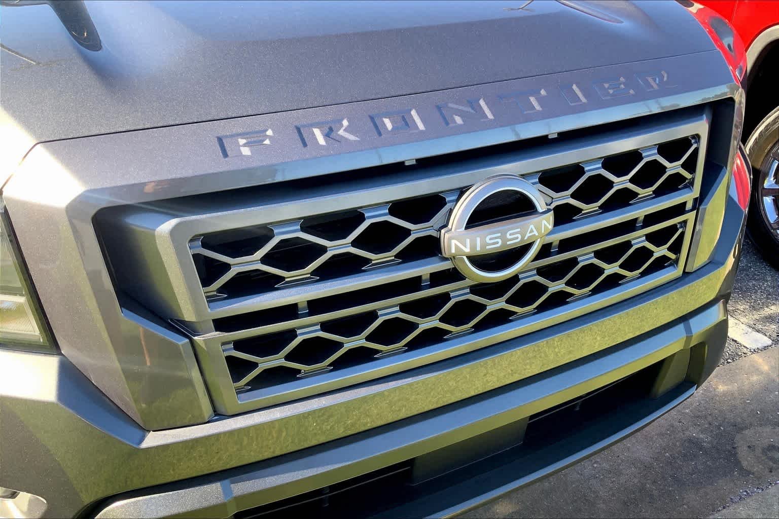 Used 2023 Gun Metallic Nissan SV image 28