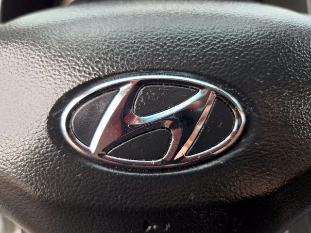Used 2020 White Hyundai SEL image 32