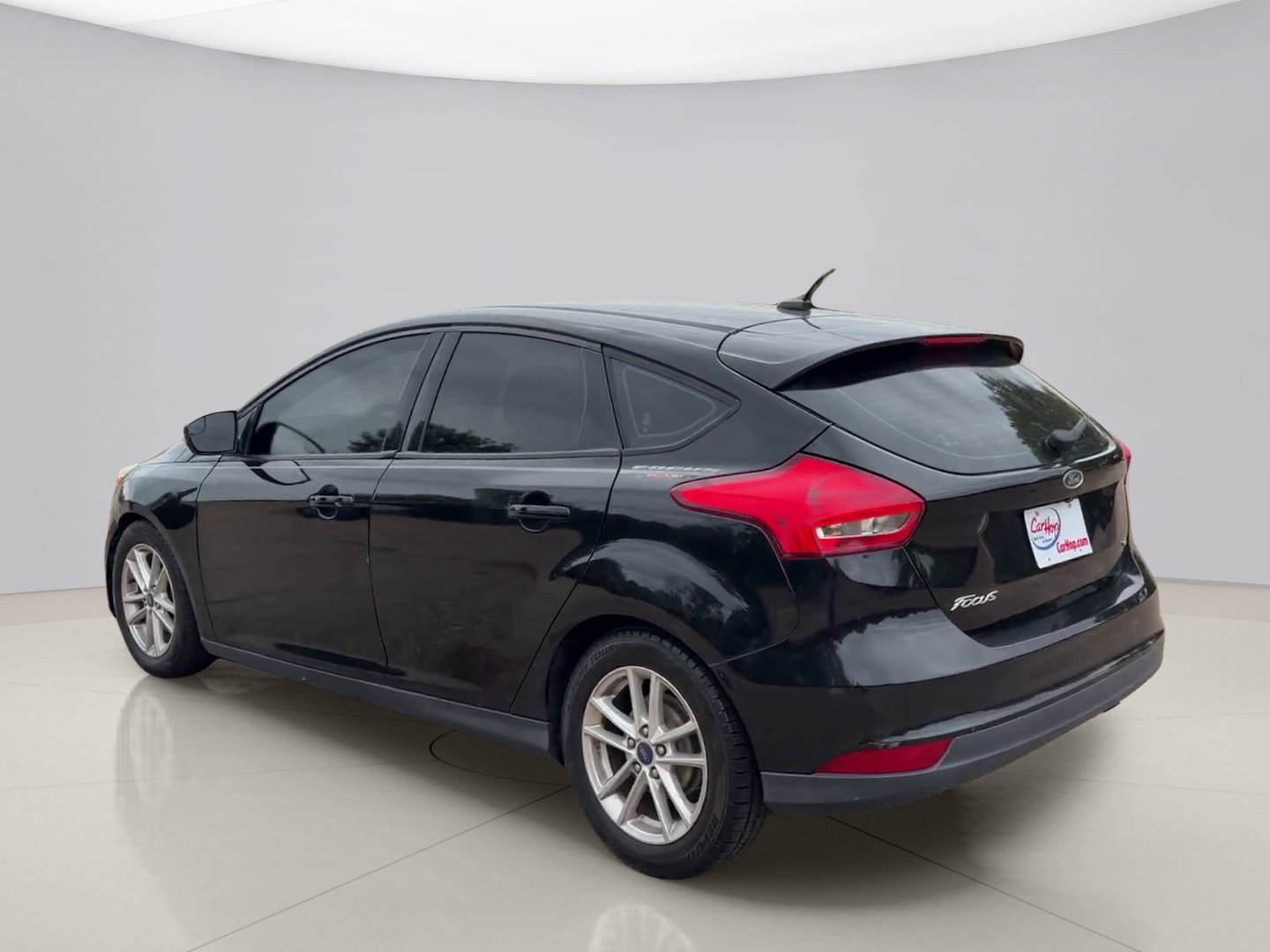 Used 2016 Black Ford SE HATCHBA image 3