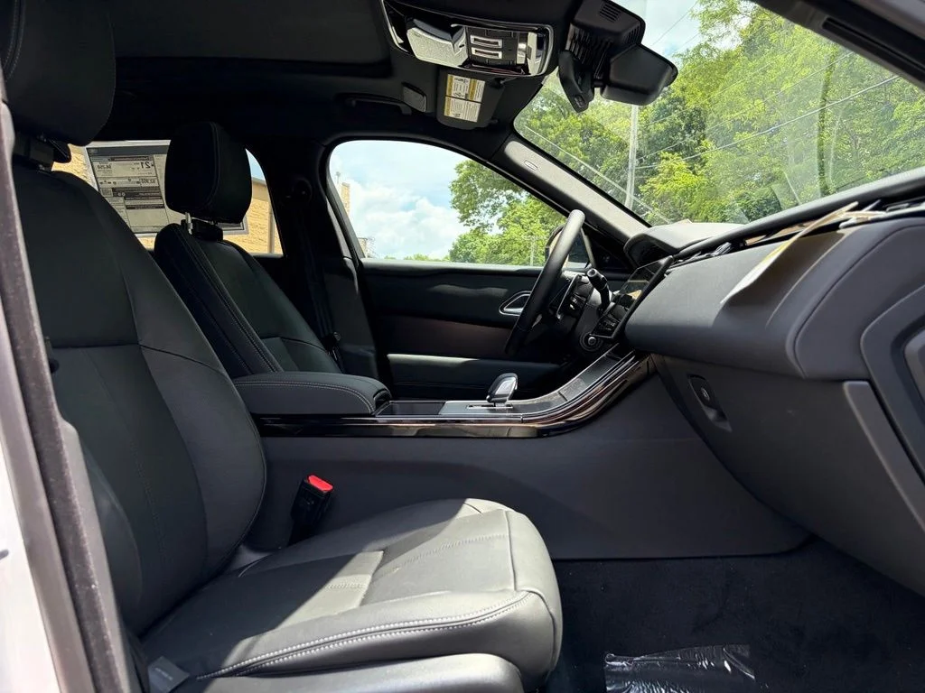 New 2026 White Land Rover  image 15