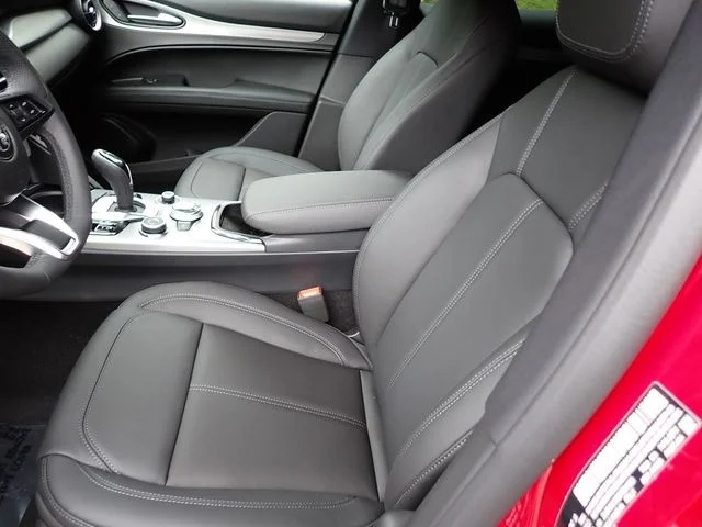 2025 Alfa Romeo Stelvio Base - Photo 13