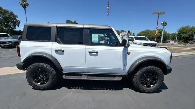New 2026 Oxford White Ford Badlands® image 3