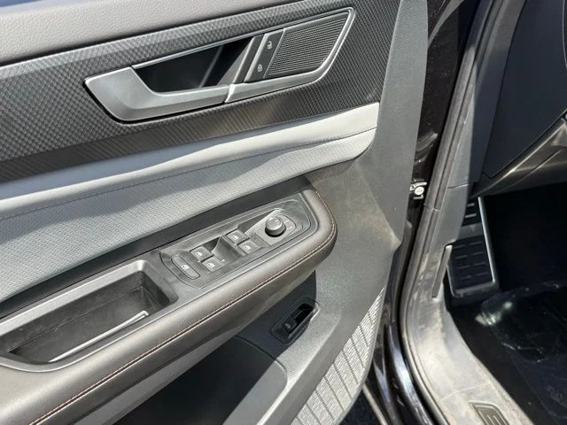 New 2026 Black Volkswagen 2.0T Peak Edition image 10