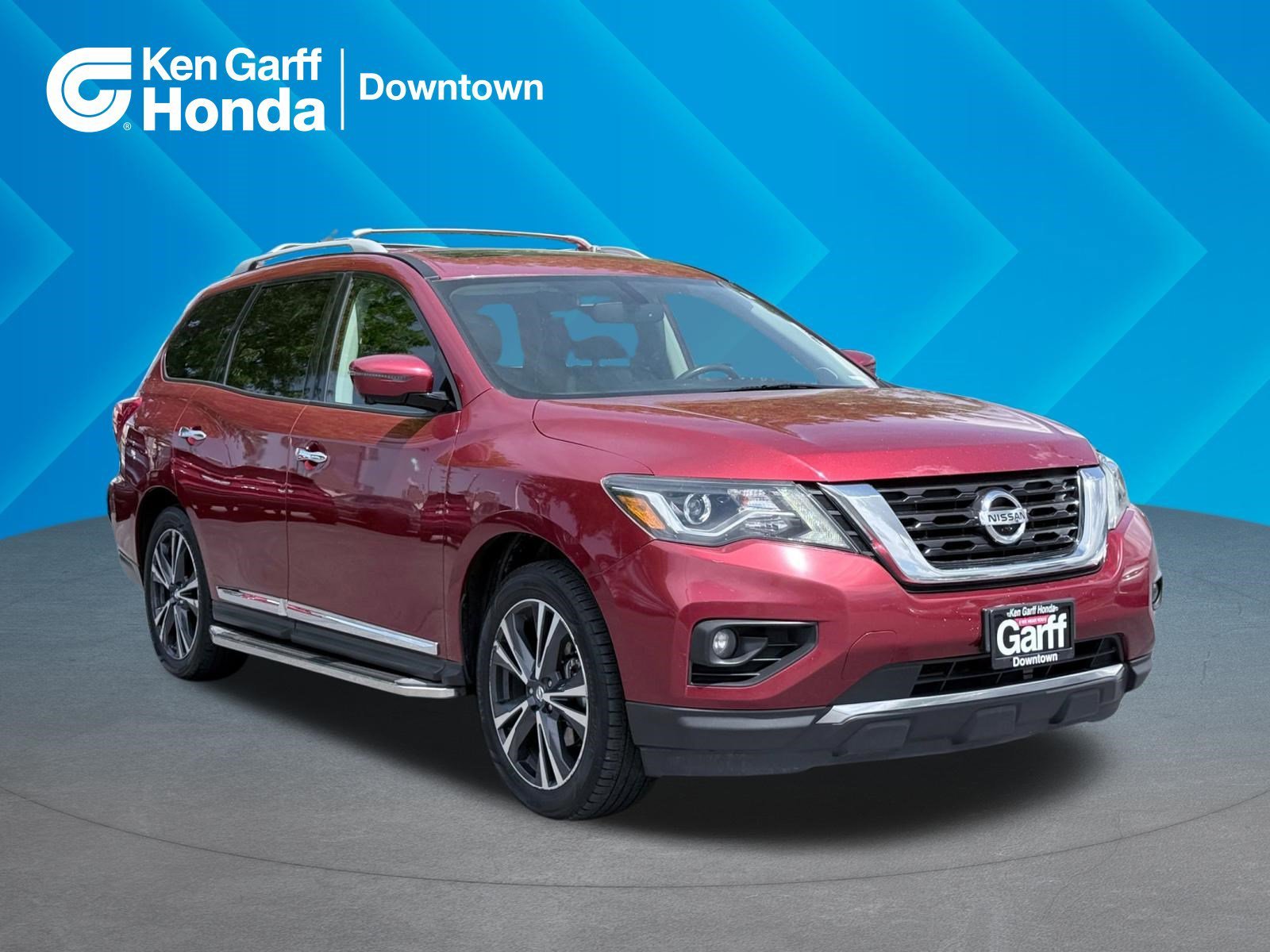 2017 Nissan Pathfinder Platinum 4WD's photo