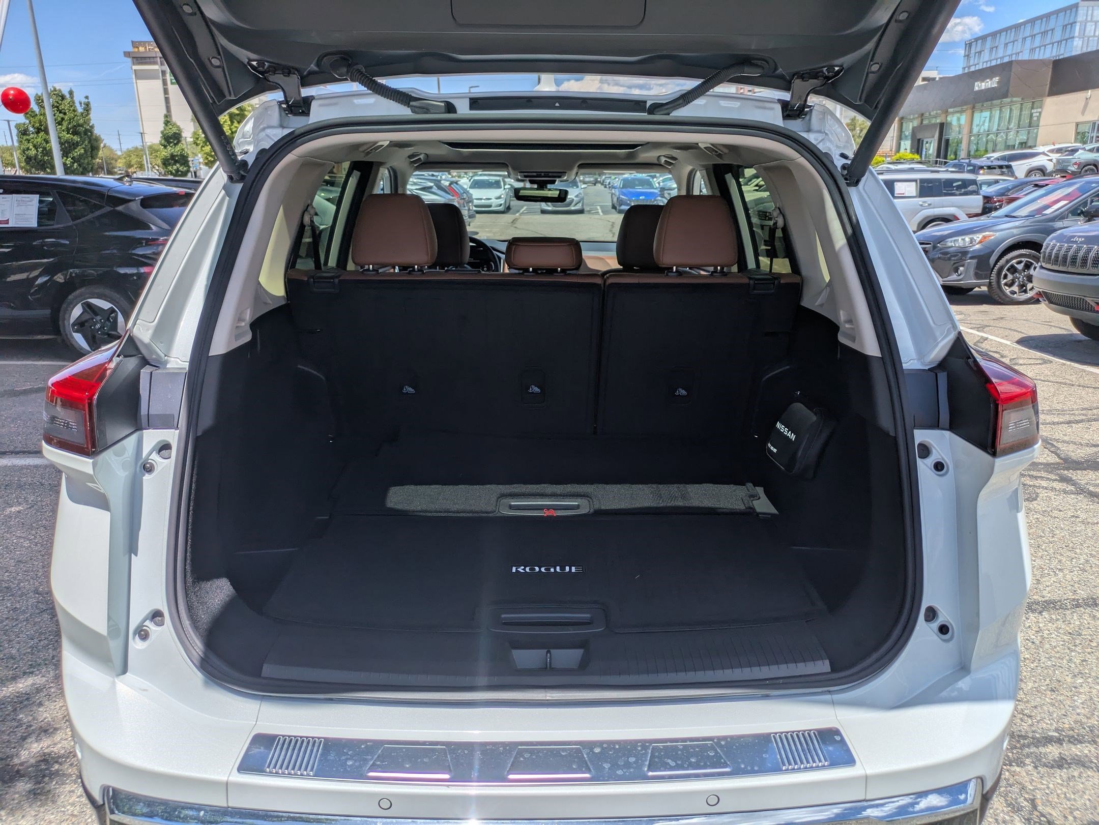 Certified Used 2024 Everest White Pearl Nissan Platinum image 29