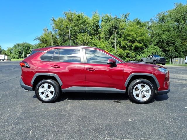 Used 2020 Pearl Toyota XLE image 8