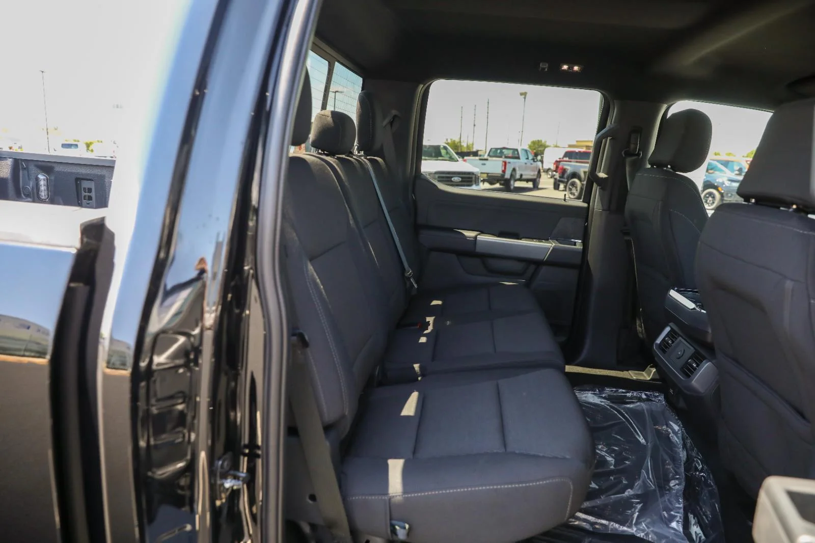 New 2026 Agate Black Metallic Ford XLT image 17