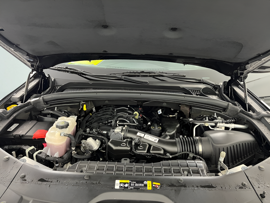 Used 2023 Black Jeep Altitude X image 28
