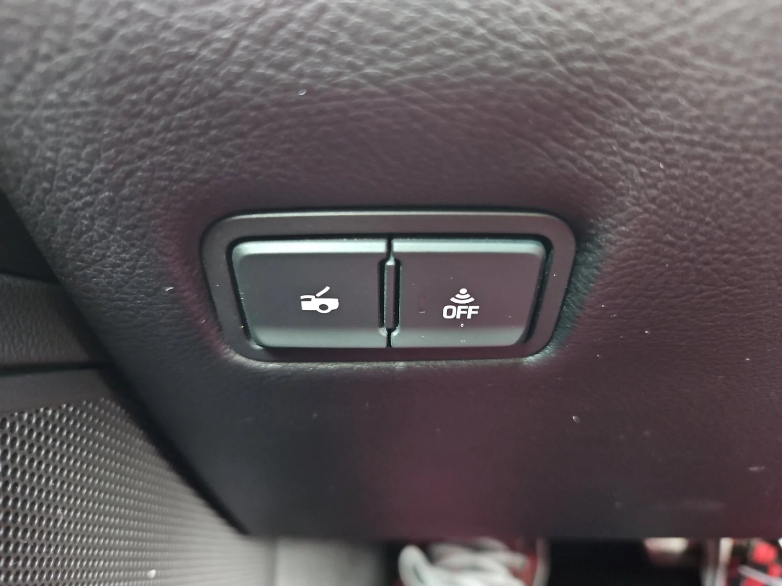 Used 2014 Silver Chevrolet 3LT image 23
